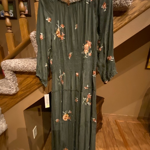 NWT Dress Barn Le Lis green floral maxi dress - Picture 4 of 4
